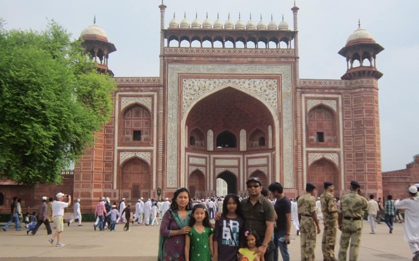 Awesome the great gate(Darwaza-i-rauza) gateway to the Taj Mahal