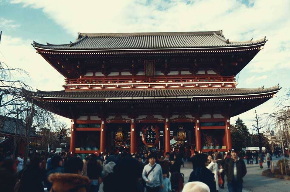 Senso Ji one of Tokyo's most colorful and popular temples