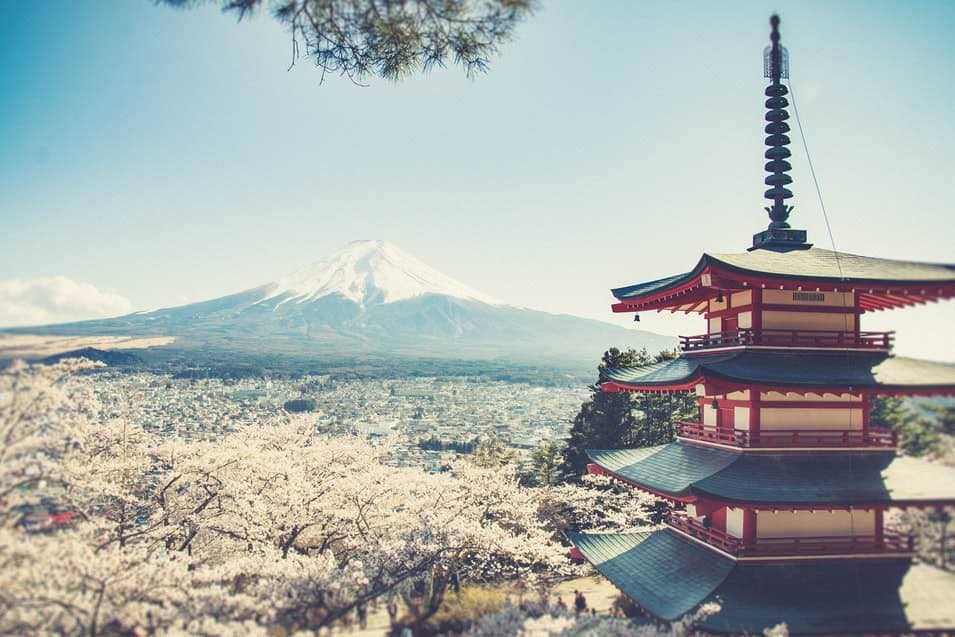 Mount Fuji highest mountain in Japan