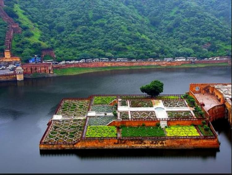 Beauty of Place Saffron gardens in Maota Lake,Jaipur